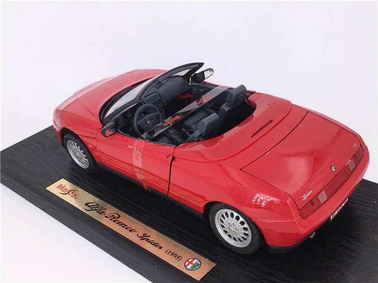 1995 GTV Spider Red: No package: Image 10