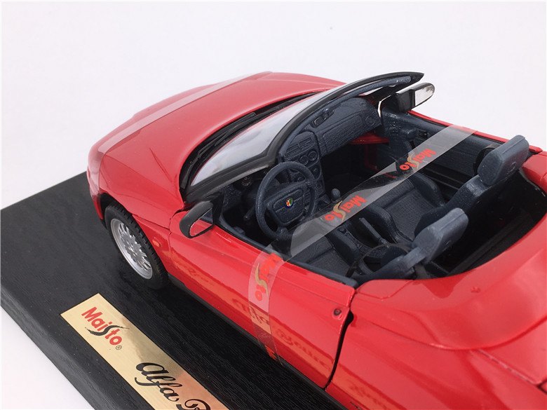 1995 GTV Spider Red: No package: Image 12