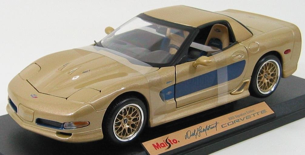 2003 Corvette (C5) Gold: No package: Image 2