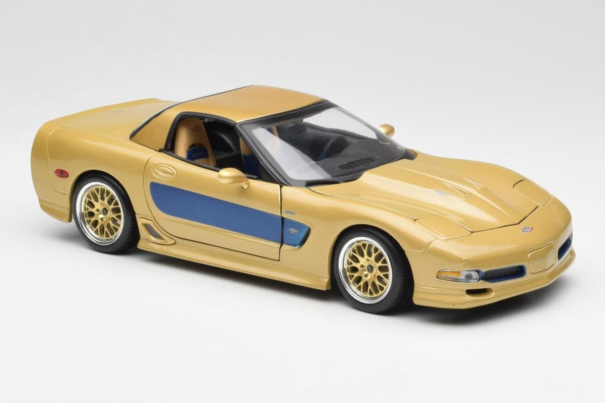 2003 Corvette (C5) Gold: No package: Image 7