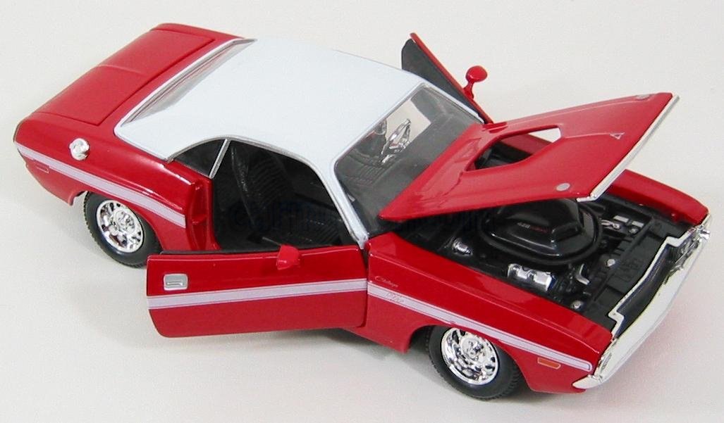 1970 Challenger R/T Red: No package: Image 3