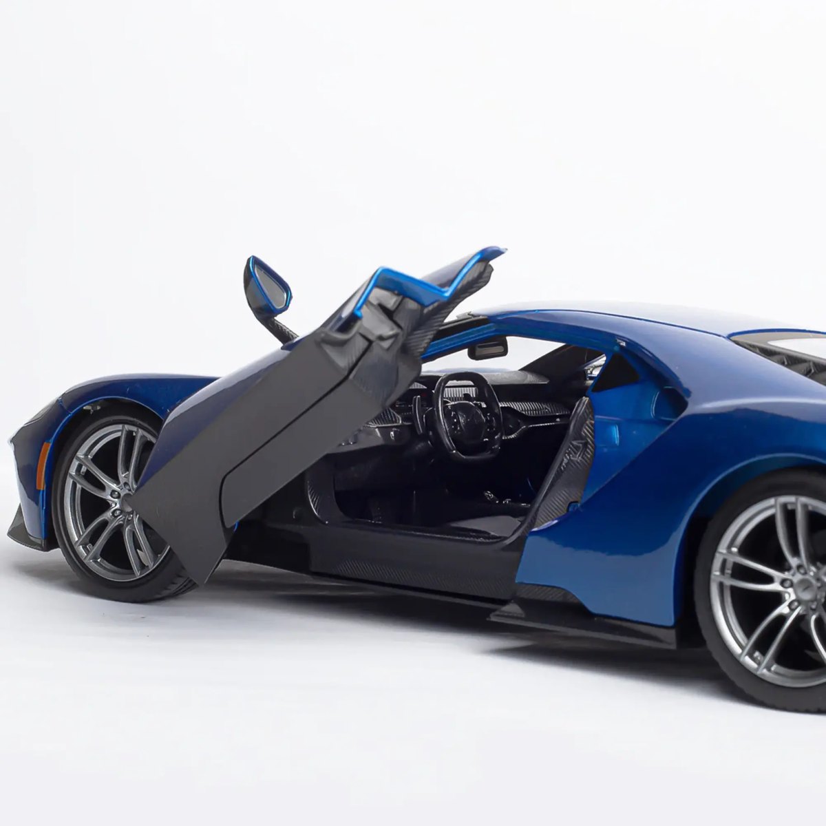 2017 GT Blue: No package: Image 4