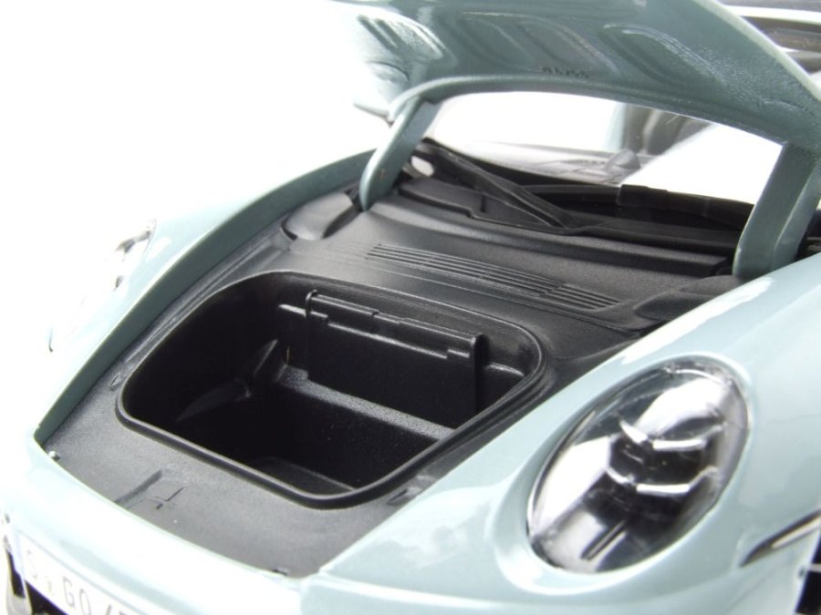 2025 911 (992.2) Targa 4 GTS Blue: No package: Image 9