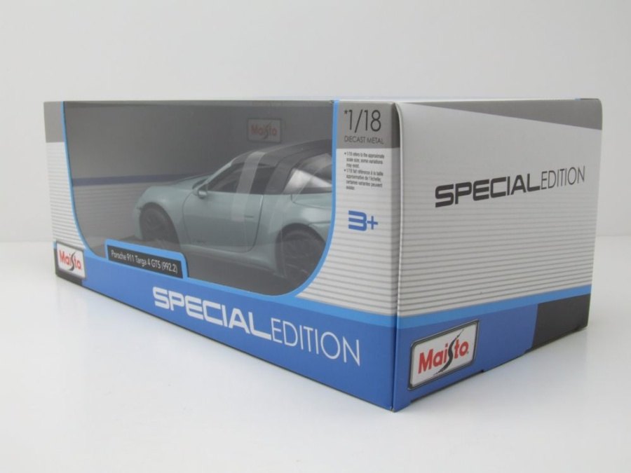 2025 911 (992.2) Targa 4 GTS Blue: No package: Image 17