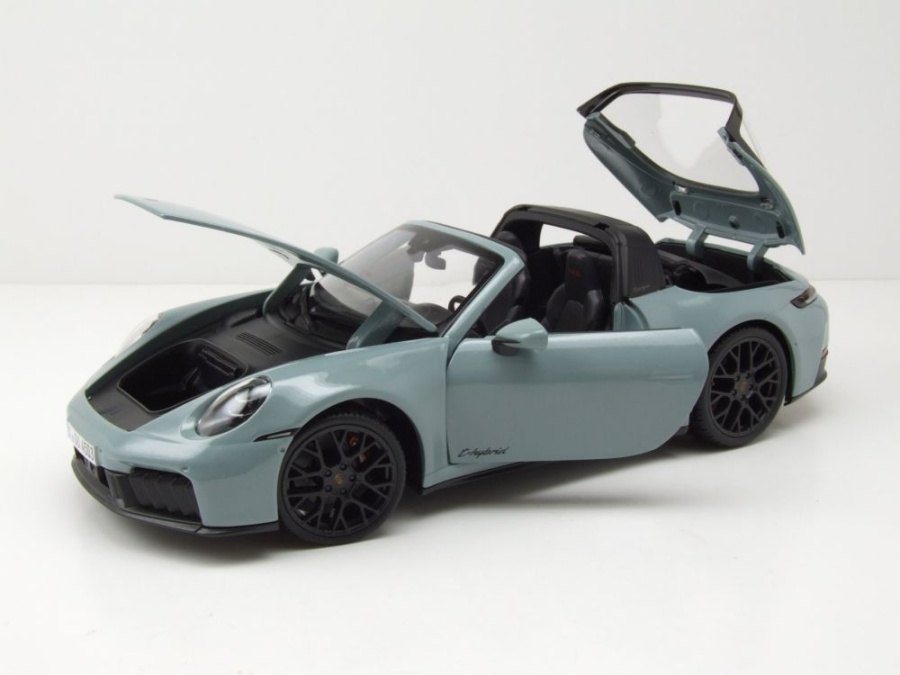 2025 911 (992.2) Targa 4 GTS Blue: No package: Image 7