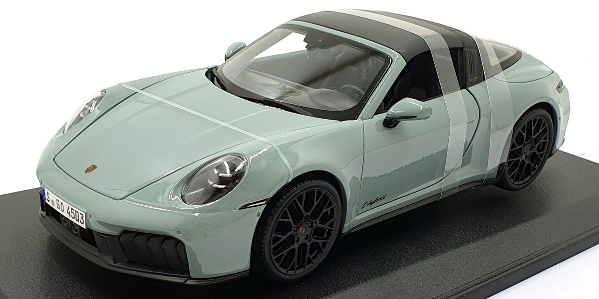 2025 911 (992.2) Targa 4 GTS Blue: No package: Image 12
