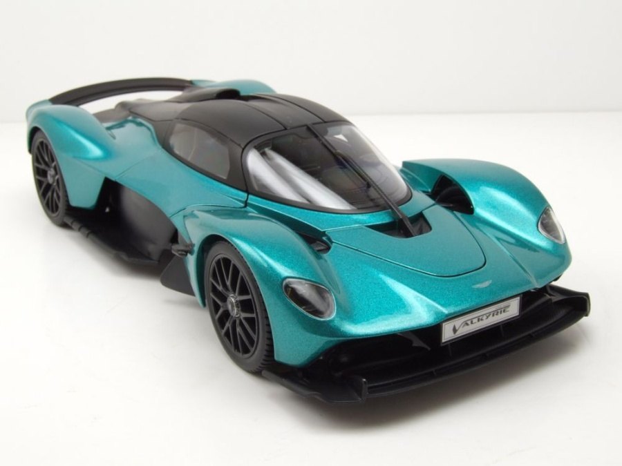 2022 Valkyrie Green: No package: Image 10