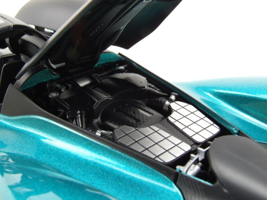 2022 Valkyrie Green: No package: Image 7