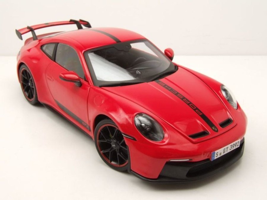 2022 911 GT3 Red: No package: Image 13