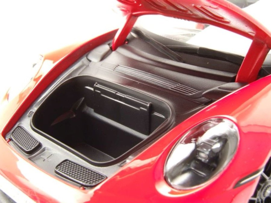 2022 911 GT3 Red: No package: Image 7