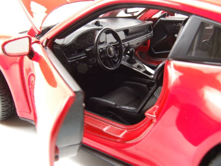 2022 911 GT3 Red: No package: Image 19