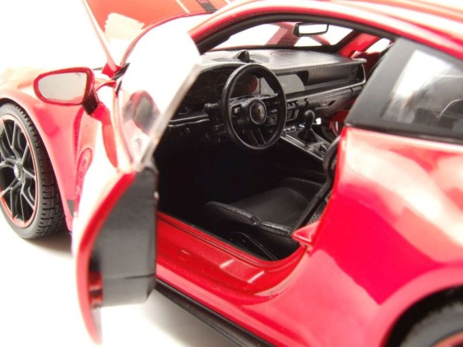 2022 911 GT3 Red: No package: Image 9