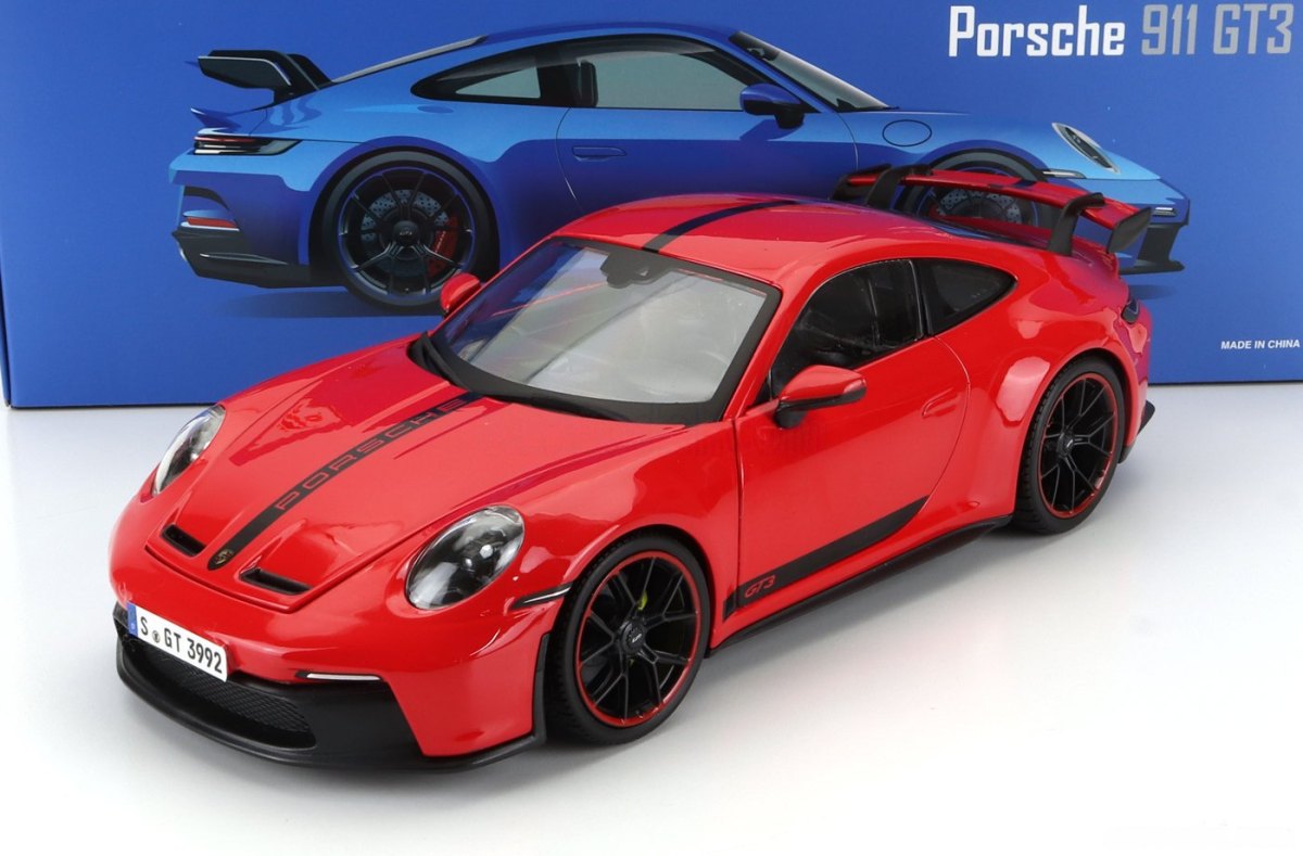 2022 911 GT3 Red: No package: Image 25