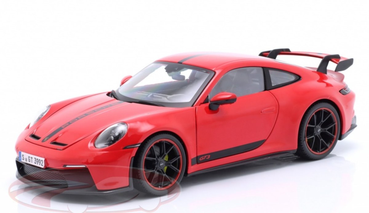 2022 911 GT3 Red: No package: Image 3