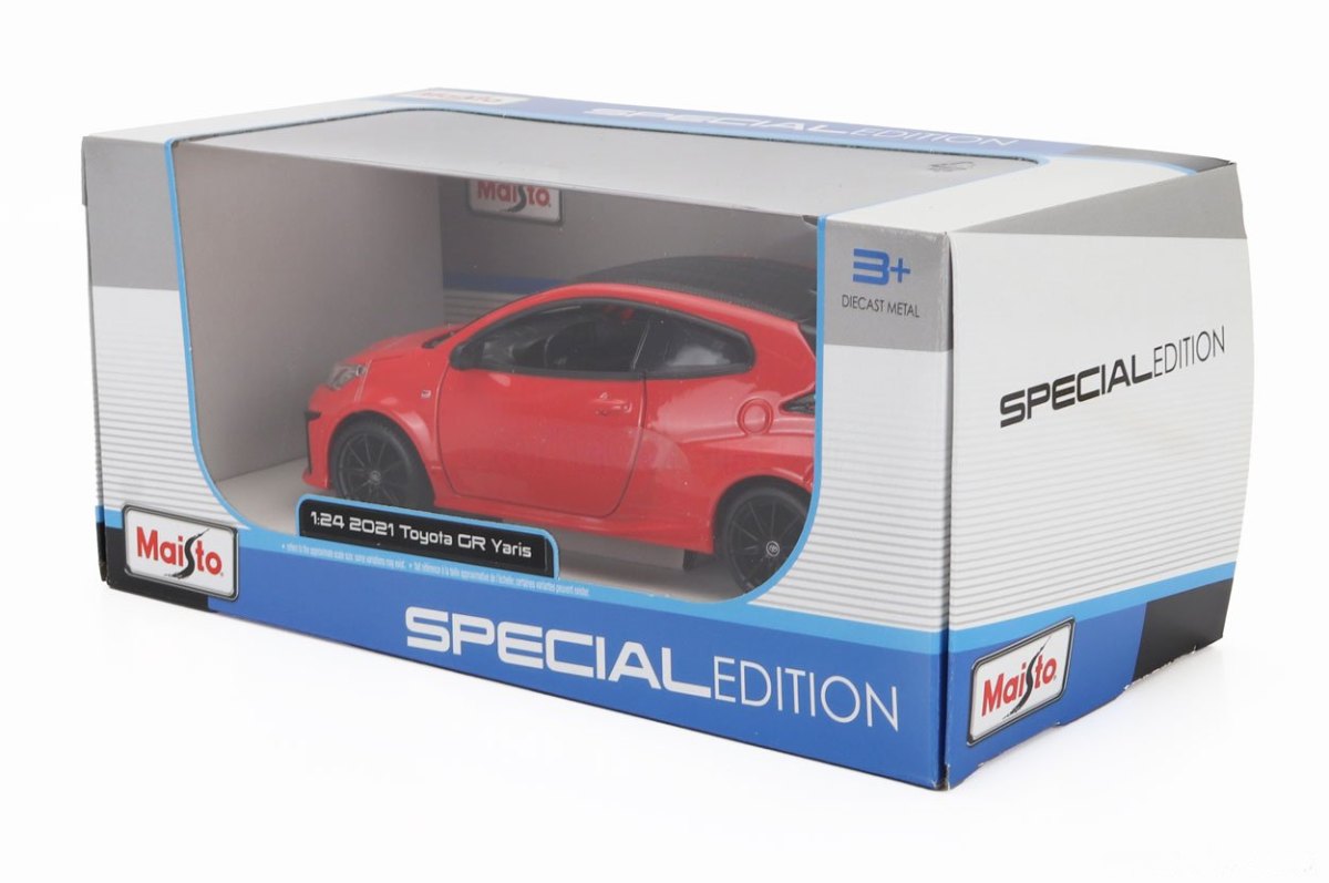 2021 GR Yaris Red: No package: Image 12