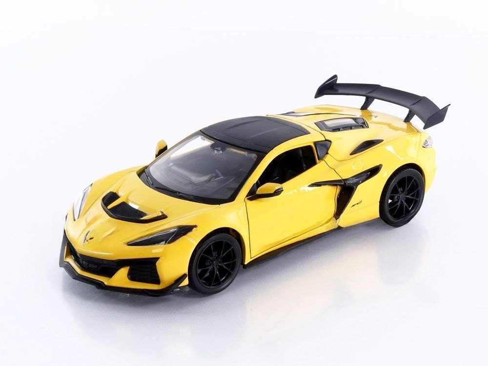 2025 Corvette ZR1 Coupe Yellow: No package: Image 2