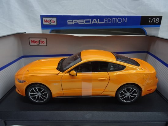 2015 Mustang GT Orange: No package: Image 2