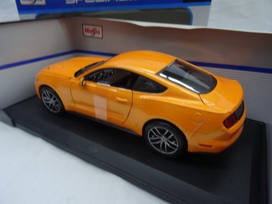 2015 Mustang GT Orange: No package: Image 3