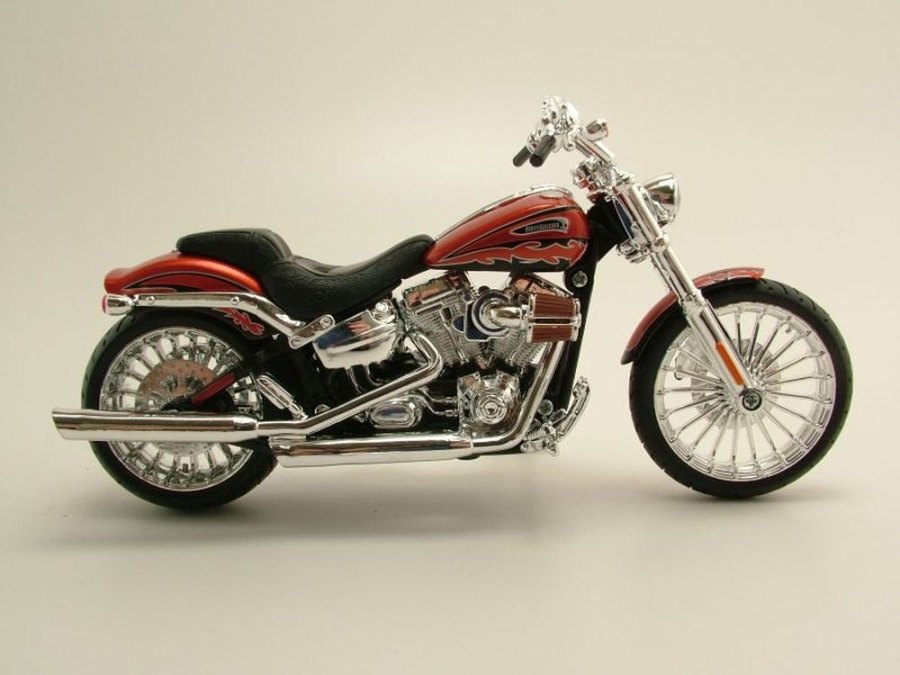 2014 CVO Breakout Orange: No package: Image 12