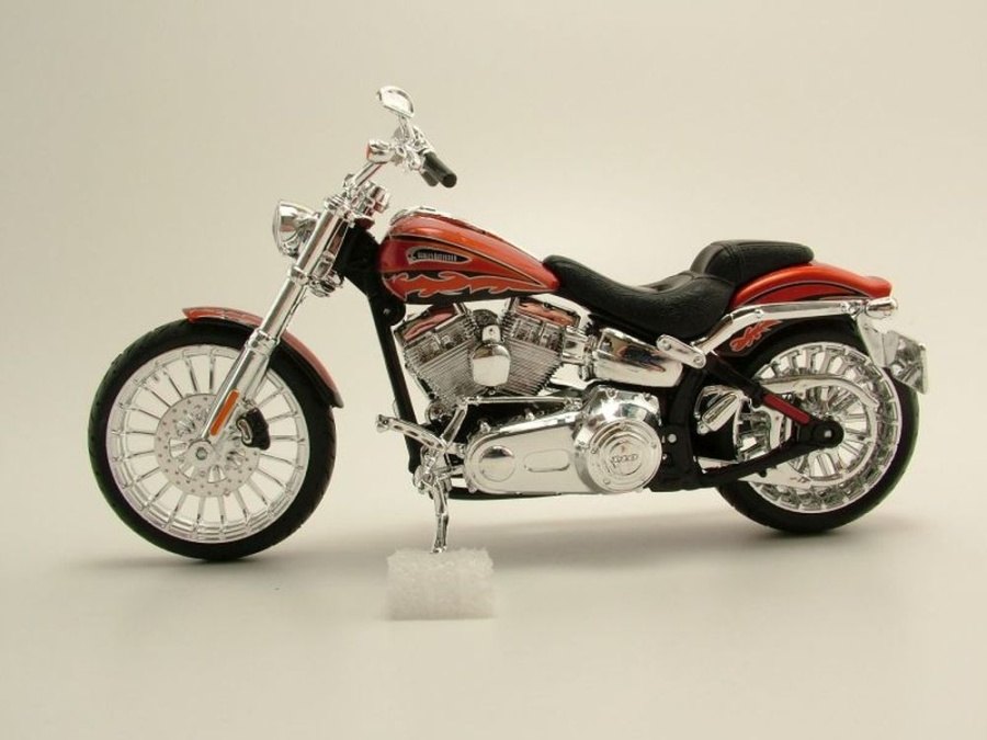 2014 CVO Breakout Orange: No package: Image 13