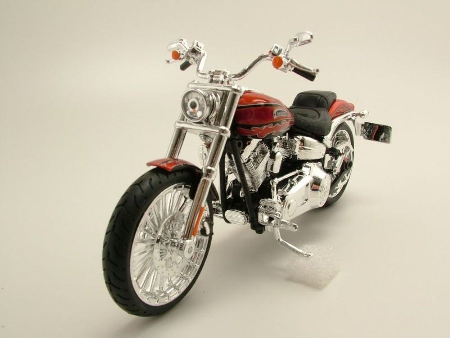 2014 CVO Breakout Orange: No package: Image 10