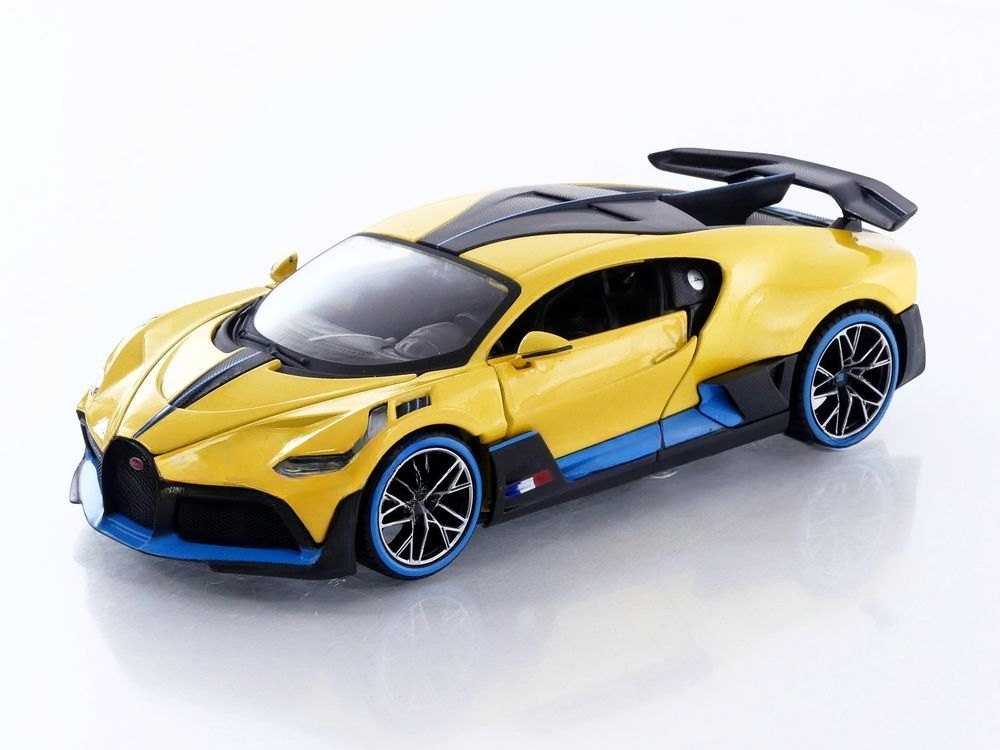 2018 Divo, yellow/light Yellow: No package: Image 2
