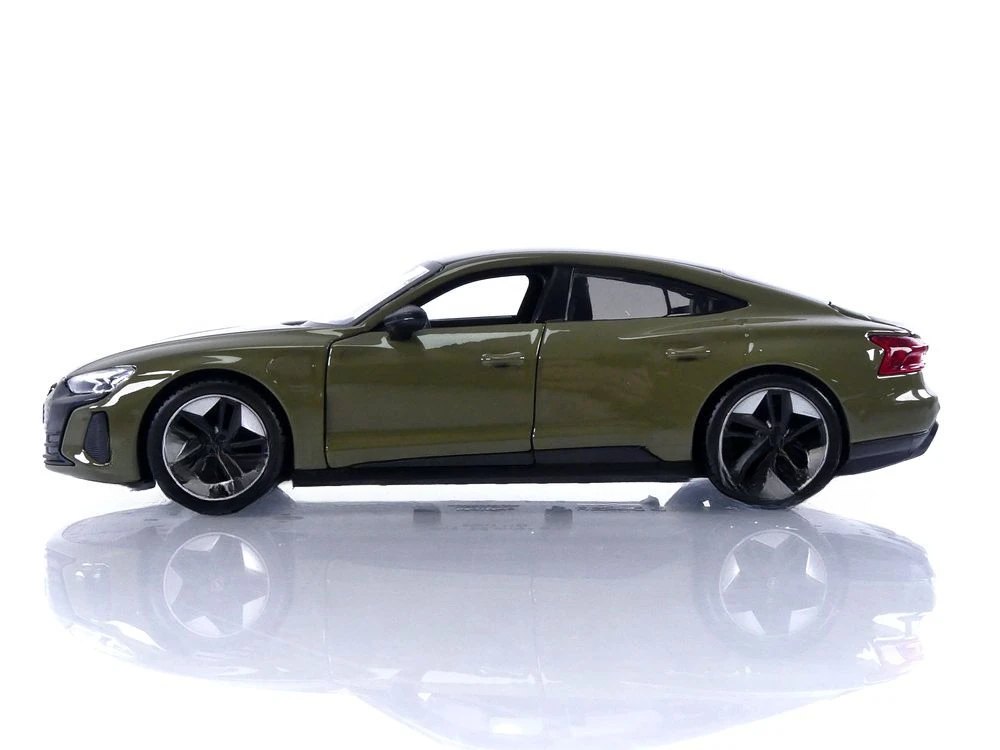 2022 e-Tron GT, green metallic Green: No package: Image 11