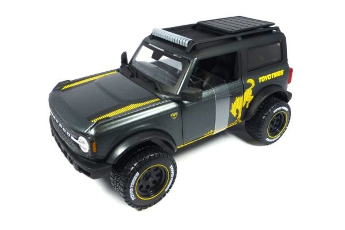 2021 Bronco Wildtrak Off Road Grey: No package: Image 10