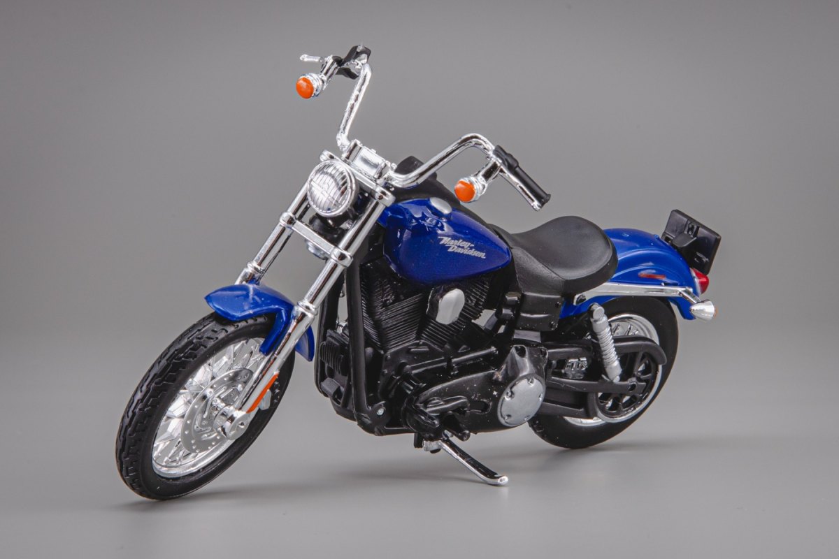 2006 FXDBI Dyna Street Bob Blue: No package: Image 7