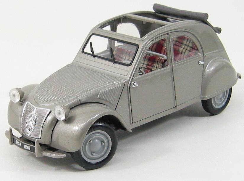1952 2CV Grey: No package: Image 3