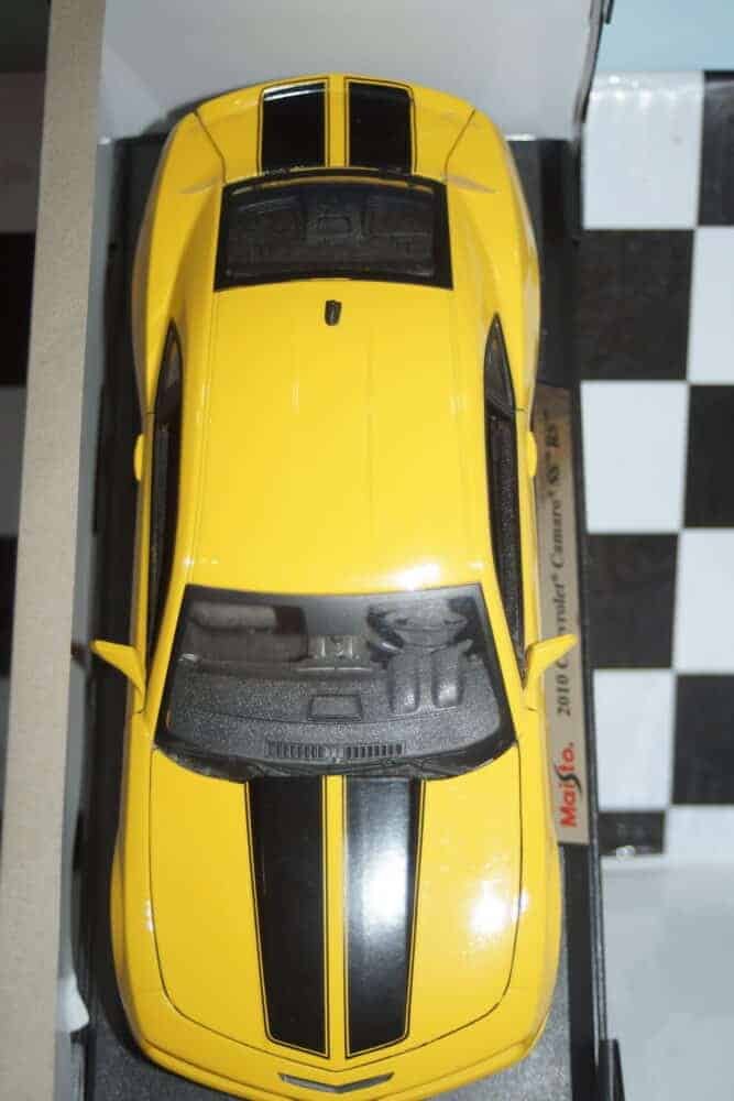 2010 Camaro SS RS Yellow: No package: Image 2