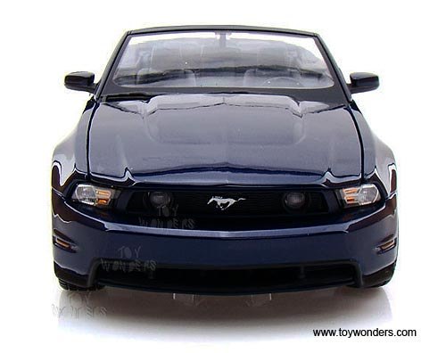 2010 Mustang GT Convertible Blue: No package: Image 2