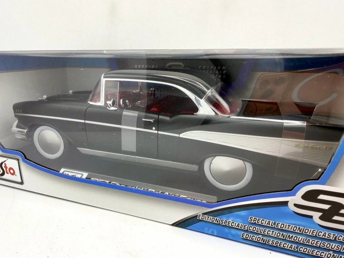 1957 Bel Air Coupe Mooneyes Style Black: No package: Image 2