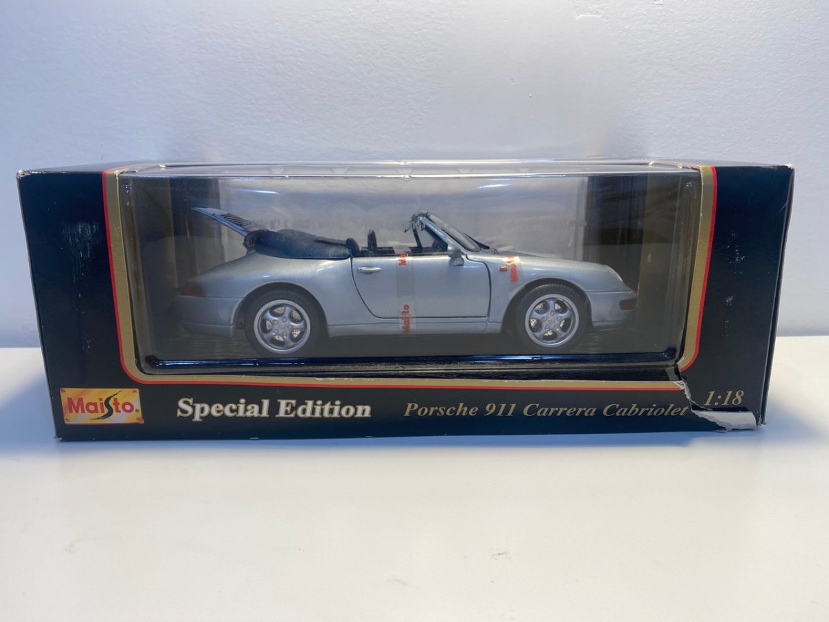 1994 911 Carrera Cabriolet Silver: No package: Image 2