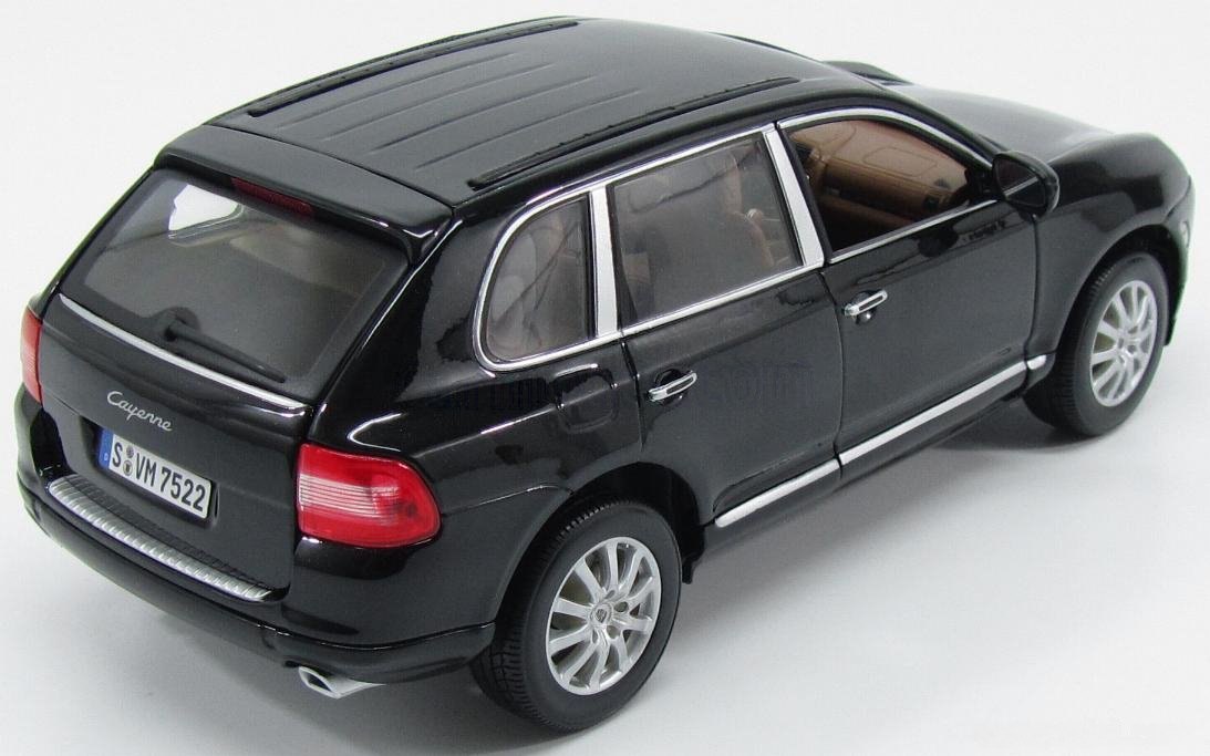 2008 Cayenne Black: No package: Image 4