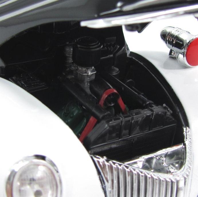 1939 Deluxe 2-Door State Police: No package: Image 2