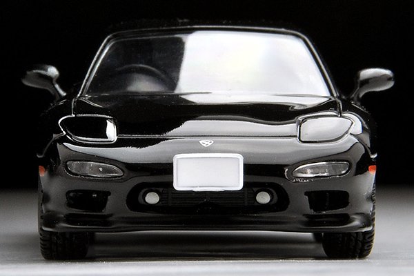 2018 ɛ̃fini RX-7 Type RZ Black: Image 4