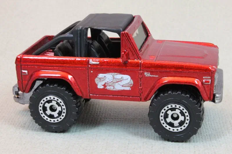 2010 Ford Bronco 4x4 - 1972 Red: No Package: Image 2