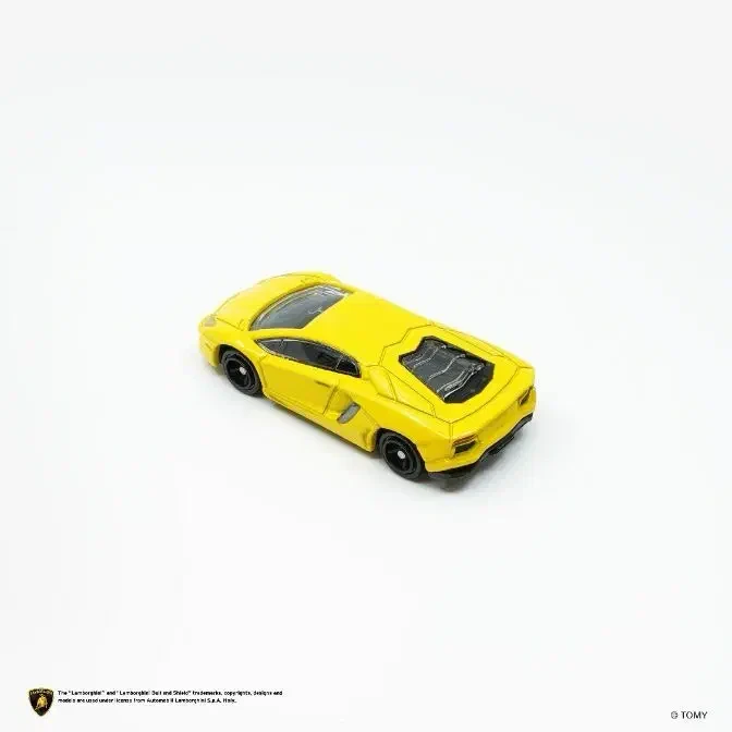 2023 Lamborghini Aventador LP 700-4 Yellow: No Package: Image 4