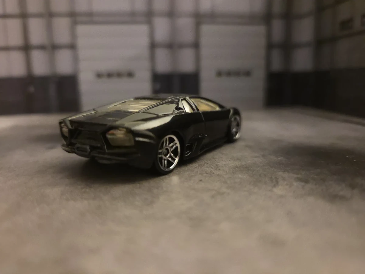2011 Lamborghini Reventon Black: No Package: Image 3