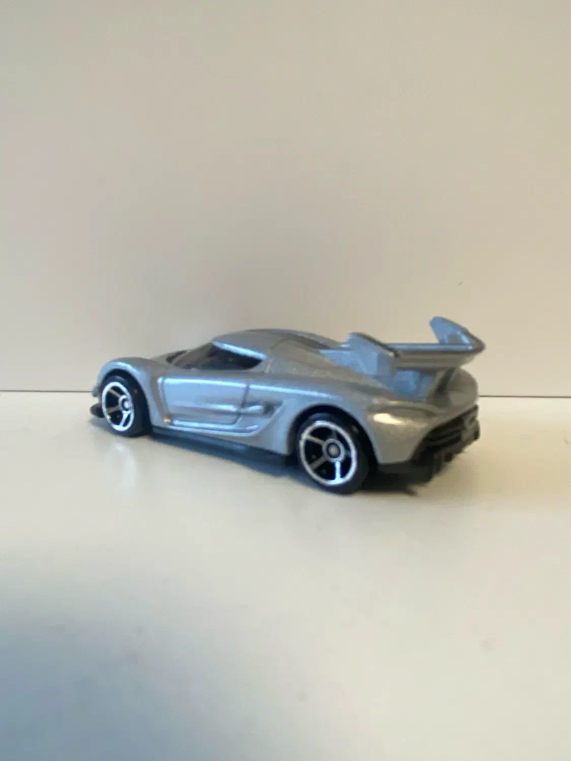 2020 2020 Koenigsegg Jesko Silver: No Package: Image 3