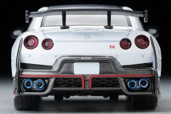 2024 Nissan GT-R Nismo Special Edition 2024 model White: No Package: Image 7