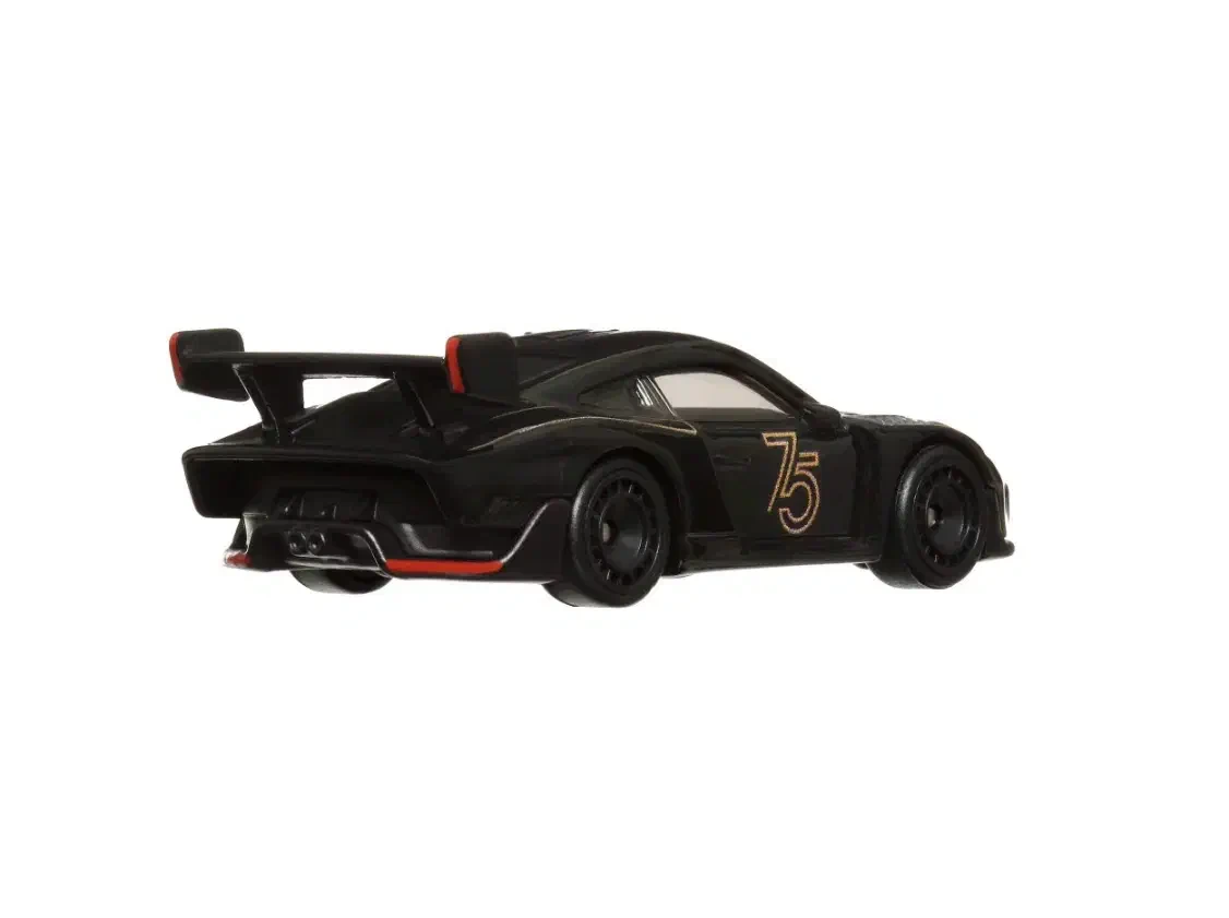 2023 Porsche 935 Black: No Package: Image 3