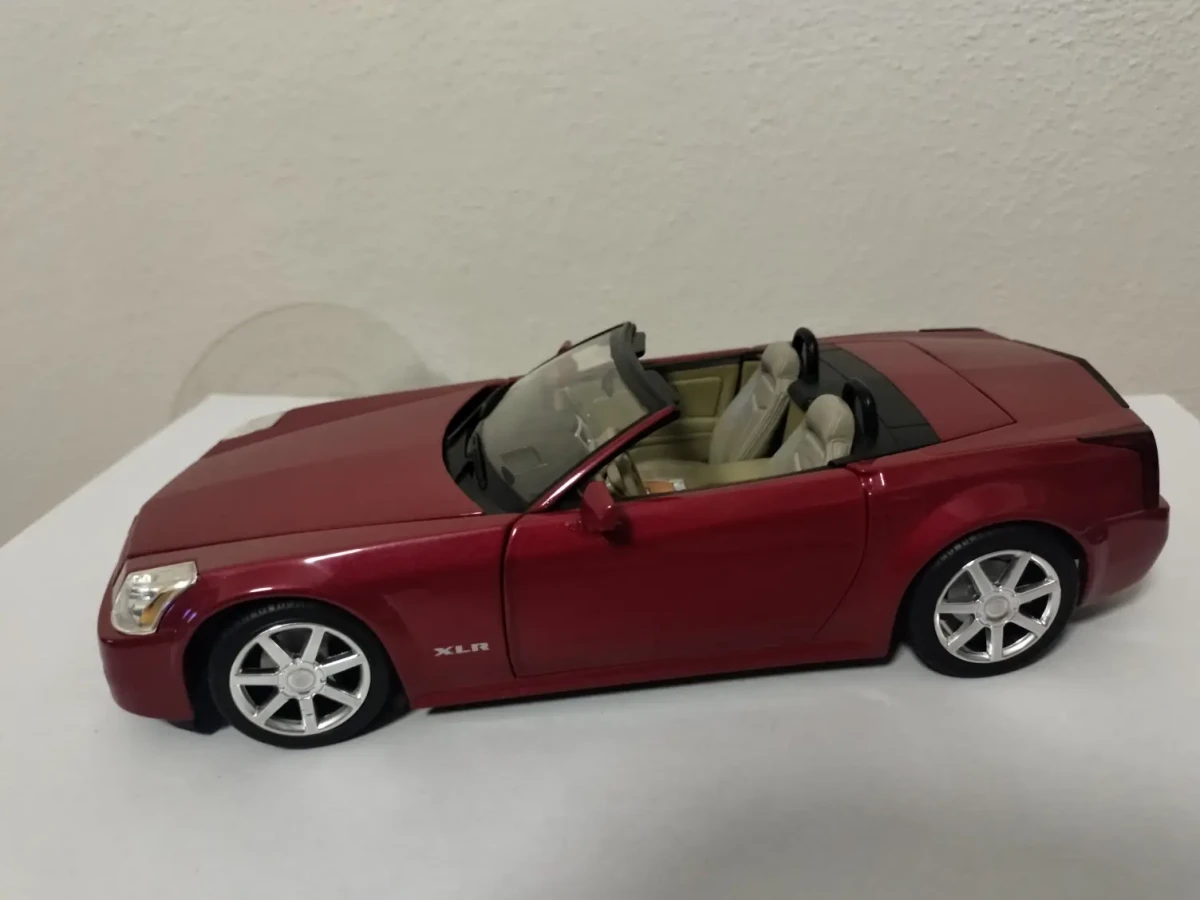 2003 Cadillac XLR Convertible Burgundy: No Package: Image 2