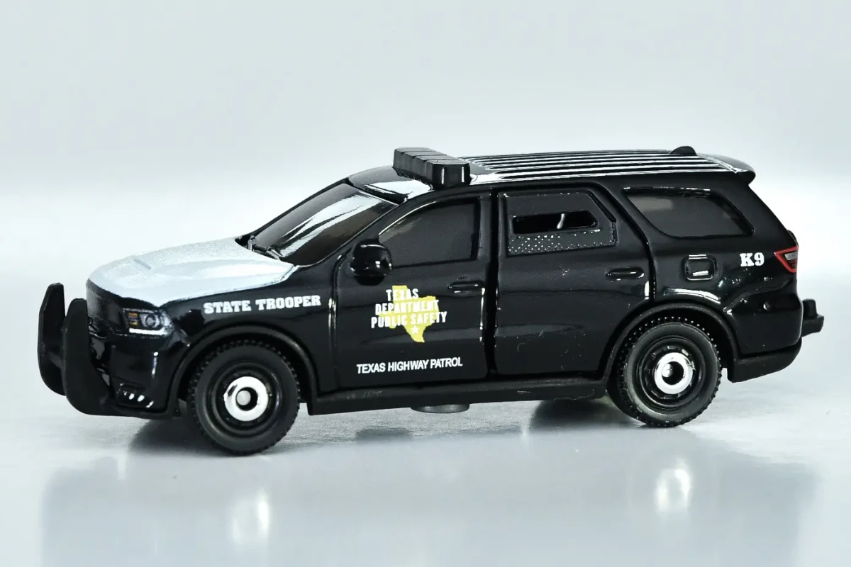 2026 2018 Dodge Durango Black: No Package: Image 2