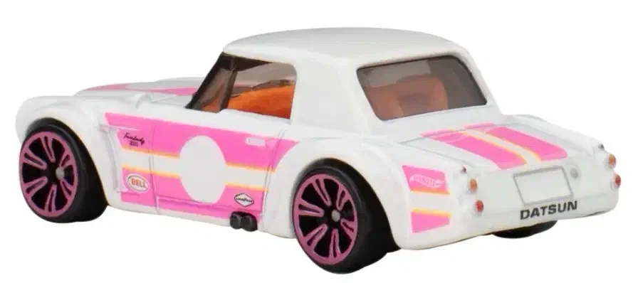 2025 Datsun Fairlady 2000 White: No Package: Image 5