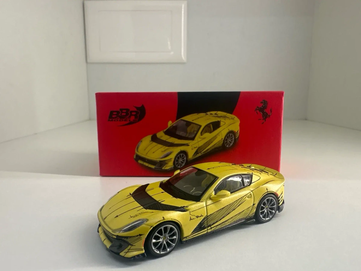 2026 Ferrari 812 Competizione Yellow: No Package: Image 2