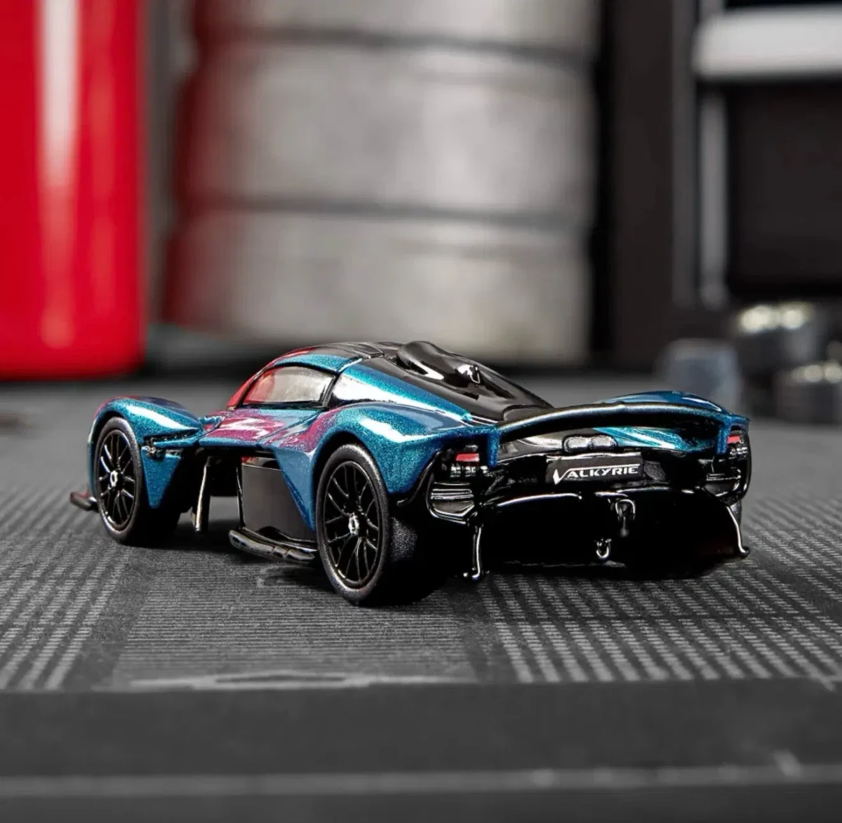 2025 Aston Martin Valkyrie Teal: No Package: Image 3
