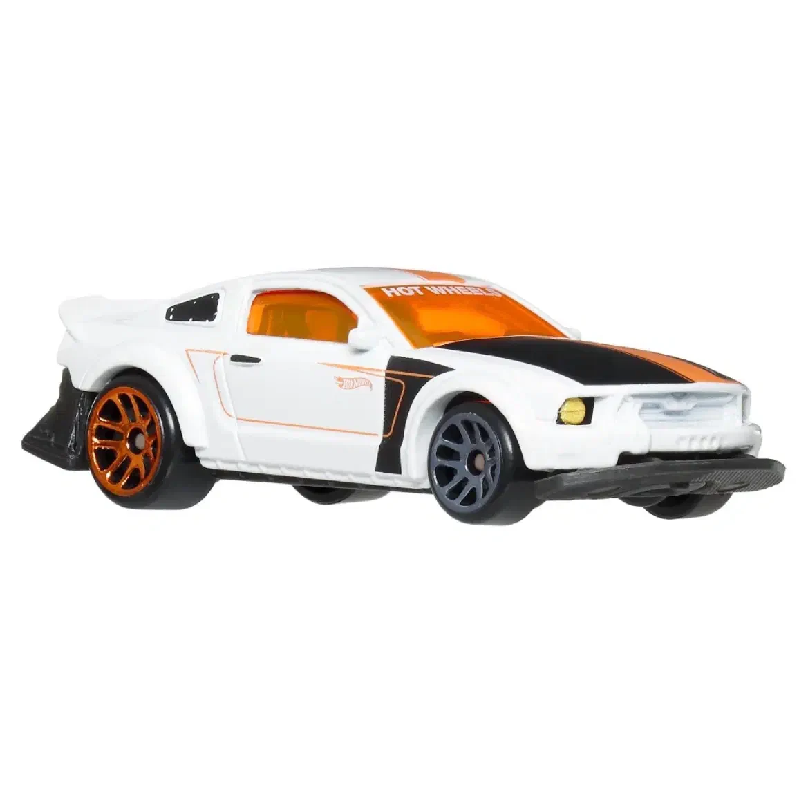 2026 2005 Ford Mustang White: No Package: Image 4