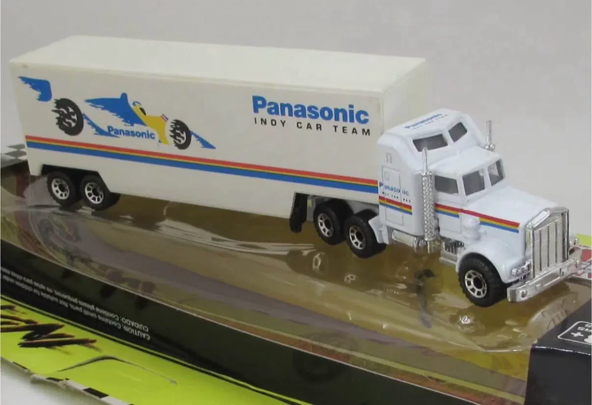 1992 Kenworth Box Truck Panasonic White: No Package: Image 2